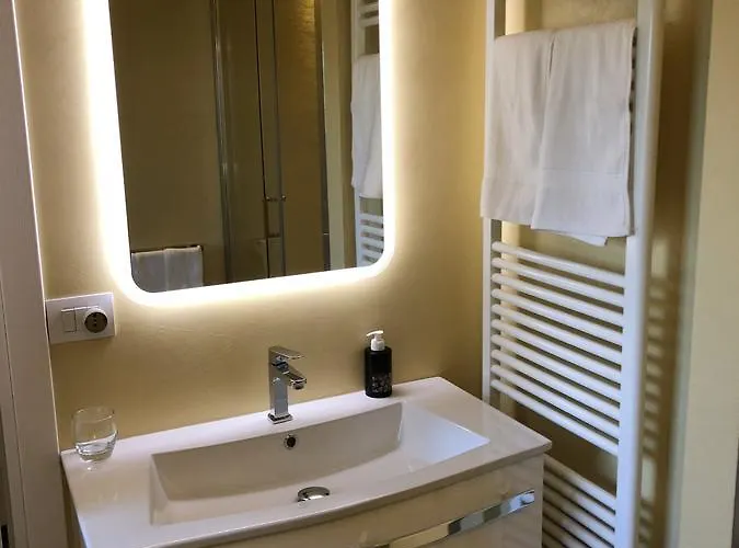 Corte Ca' Bosco 4* Castello di Serravalle