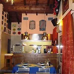 Panzió Corte Ca' Bosco Castello di Serravalle