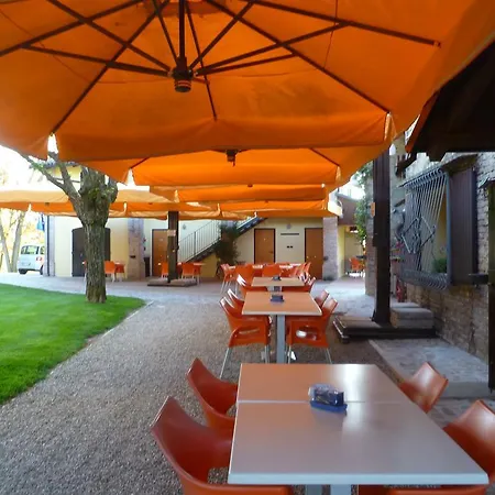 Bed & Breakfast Corte Ca' Bosco Castello di Serravalle