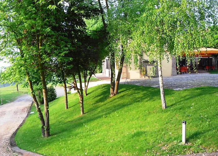 Corte Ca' Bosco Castello di Serravalle